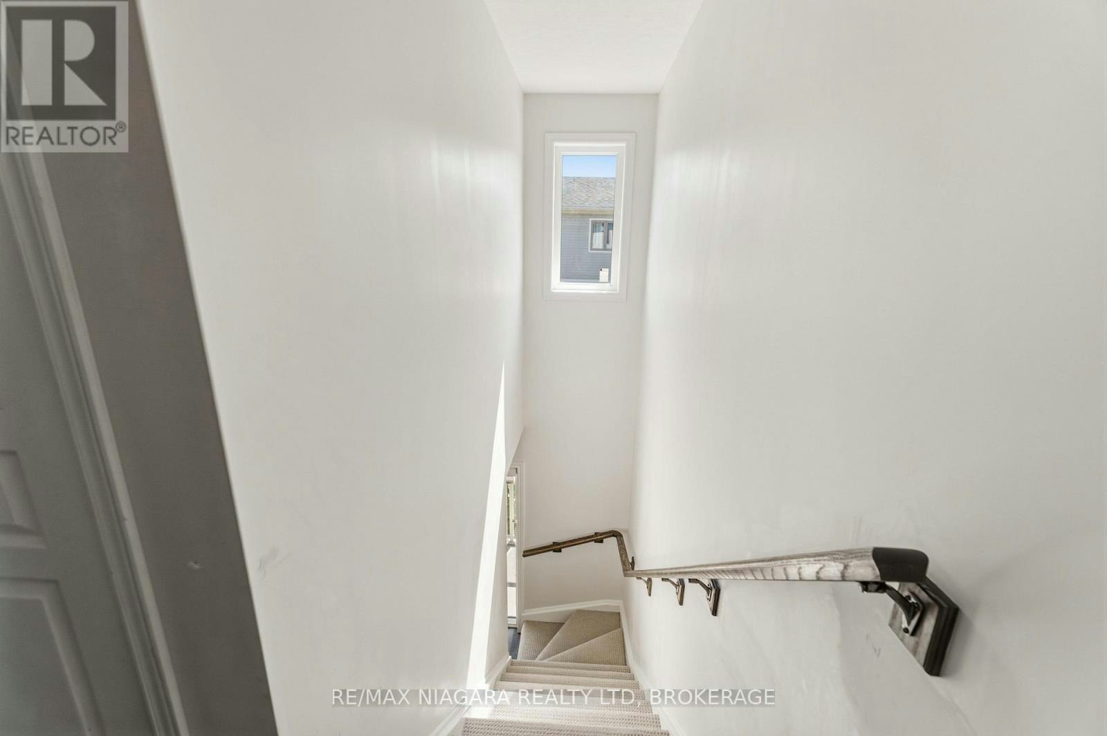 47 Scarlett Common, St. Catharines, ON, L2P 0C4 - 7