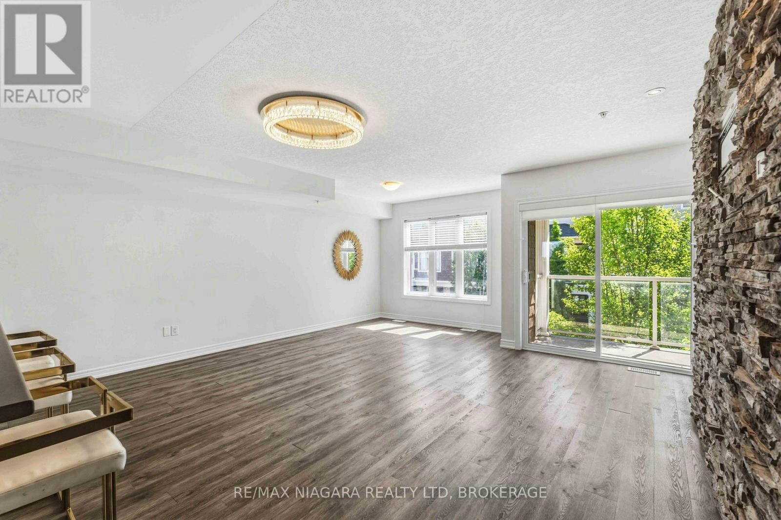 47 Scarlett Common, St. Catharines, ON, L2P 0C4 - 8