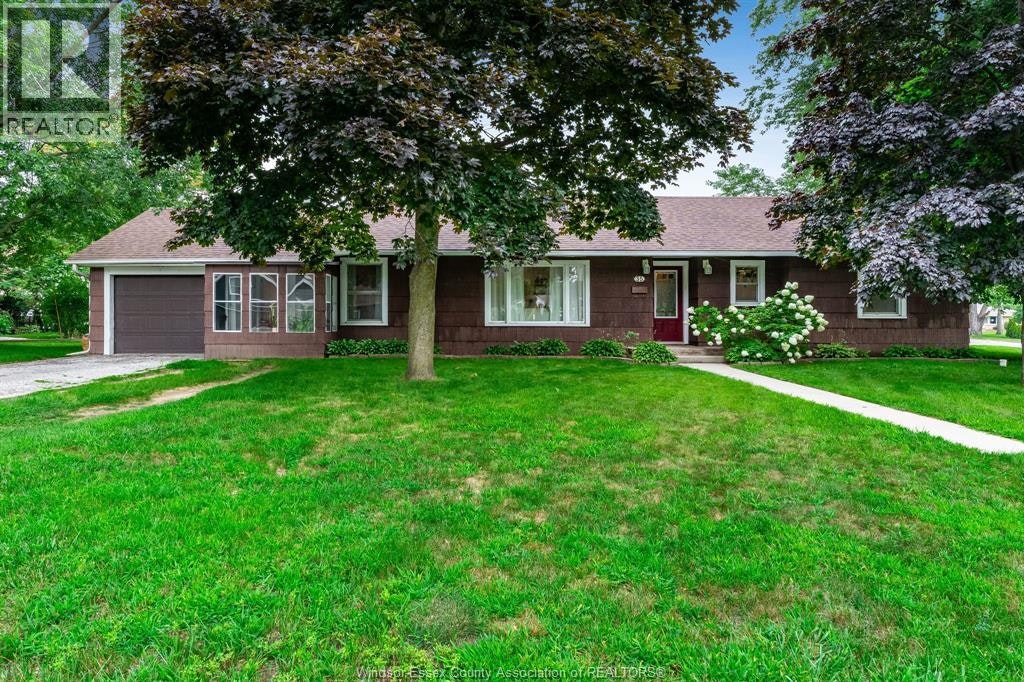 35 Grace Avenue, Leamington, ON, N8H 1K8