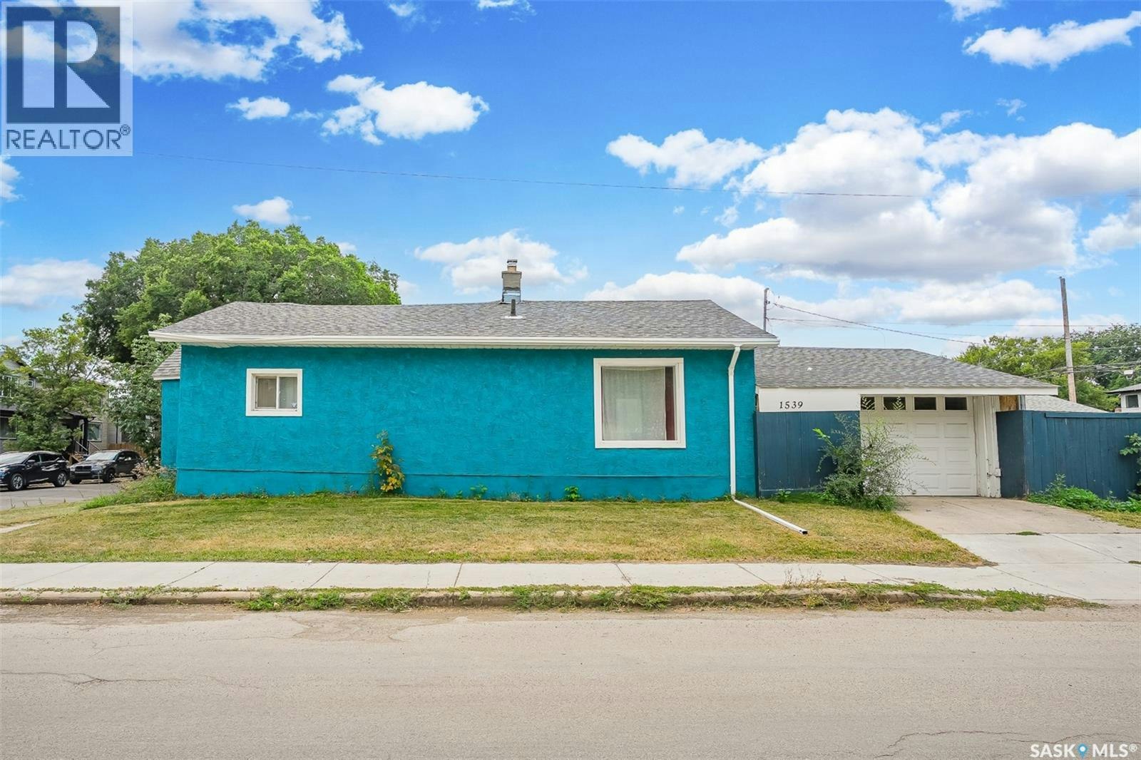 1539 B Avenue N, Saskatoon, SK, S7L 1G9