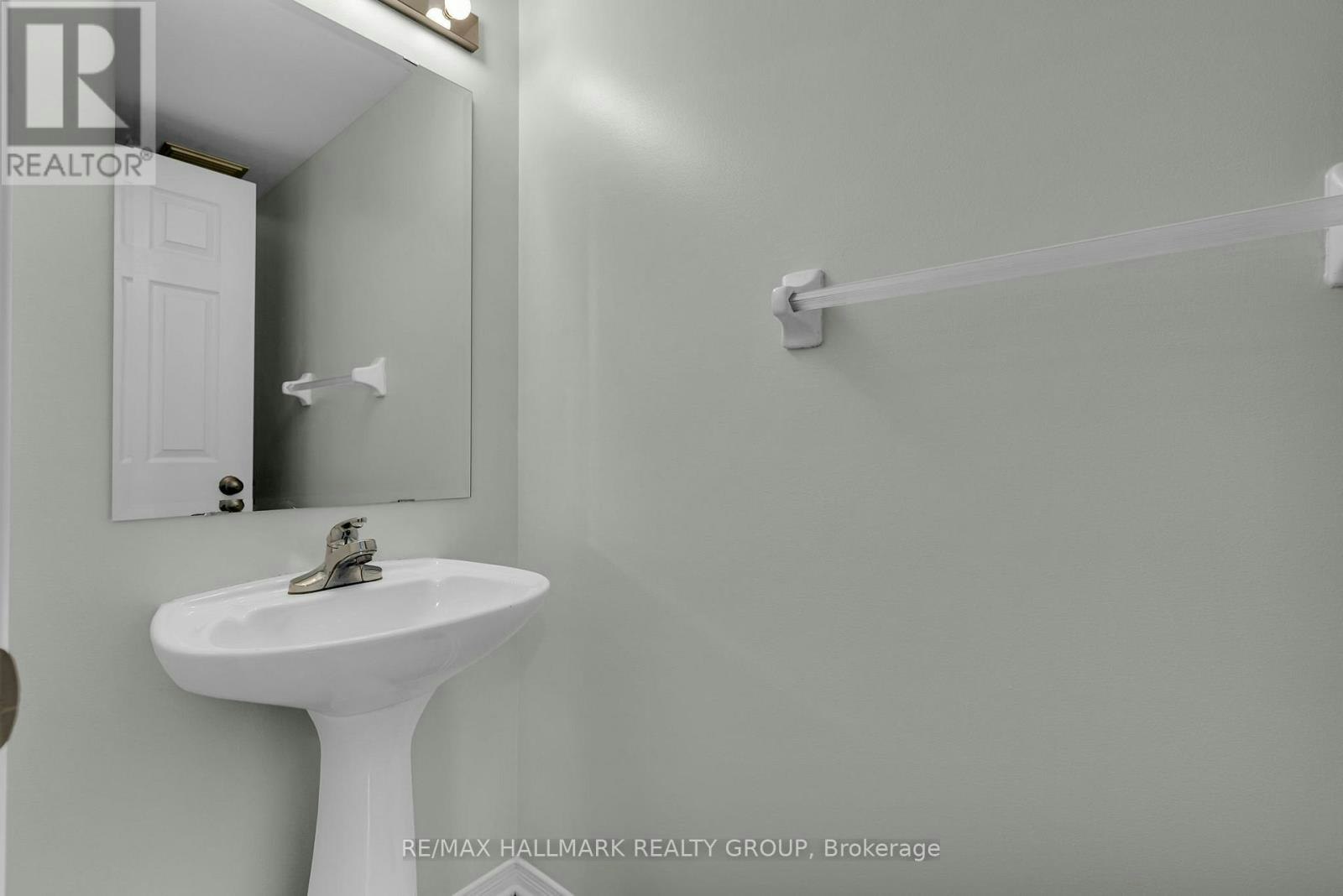 146 College Circle, Ottawa, ON, K1K 4S1 - 4