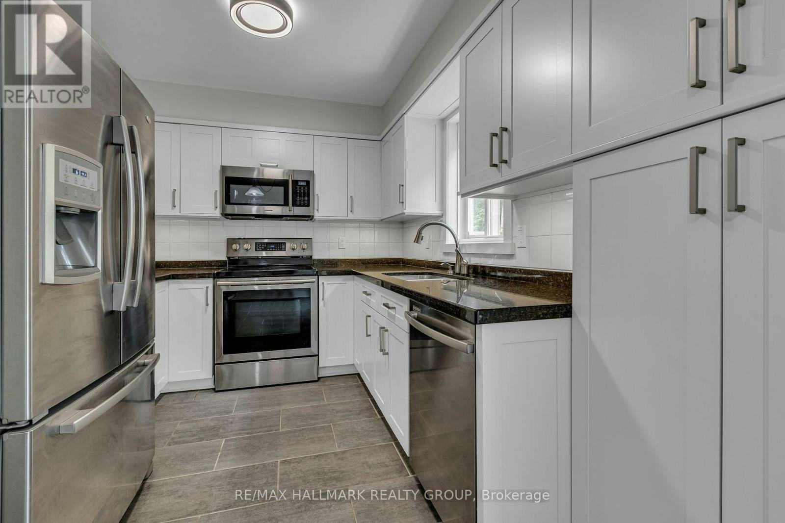 146 College Circle, Ottawa, ON, K1K 4S1 - 14