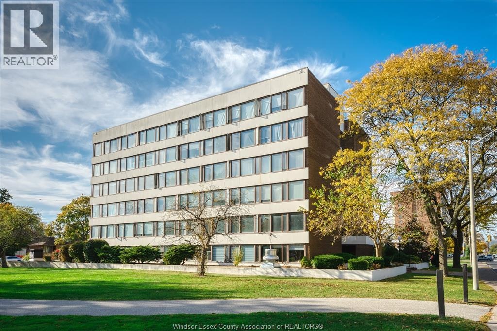 402-2144 Pelissier, Windsor, ON, N8X 1N4