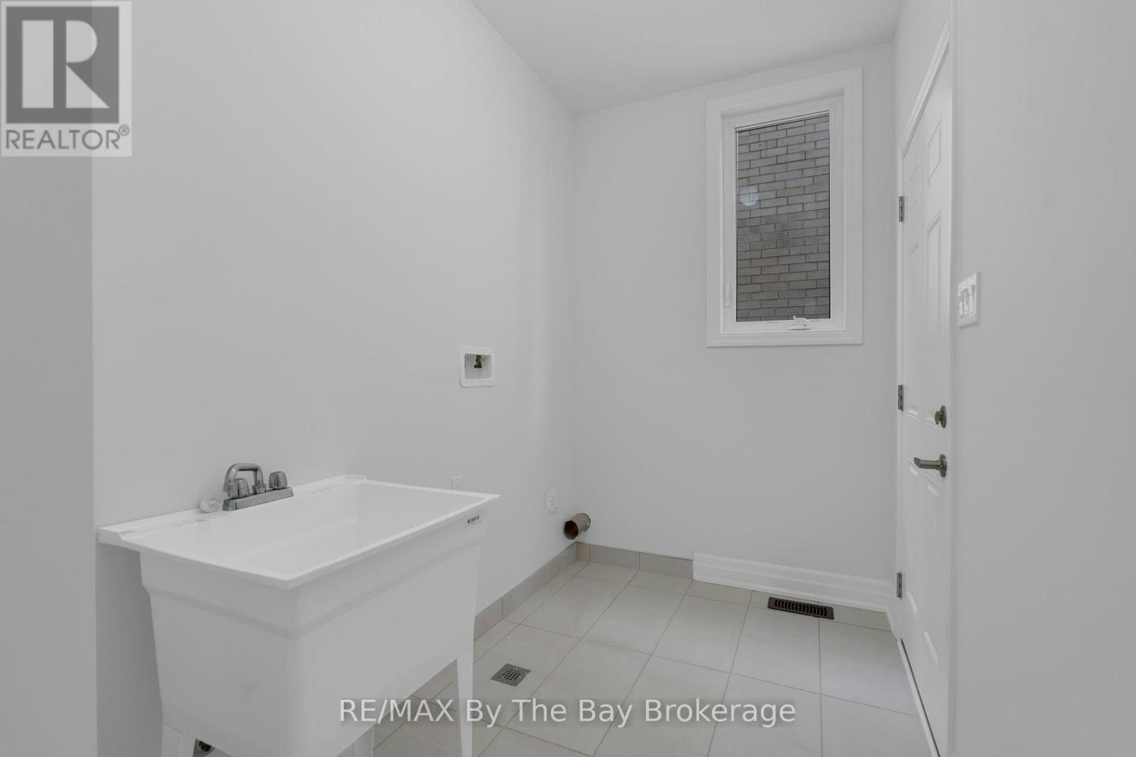 48 Del Ray Crescent, Wasaga Beach, ON, L9Z 0N8 - 9