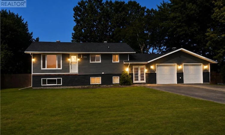 3211 Glendale Court