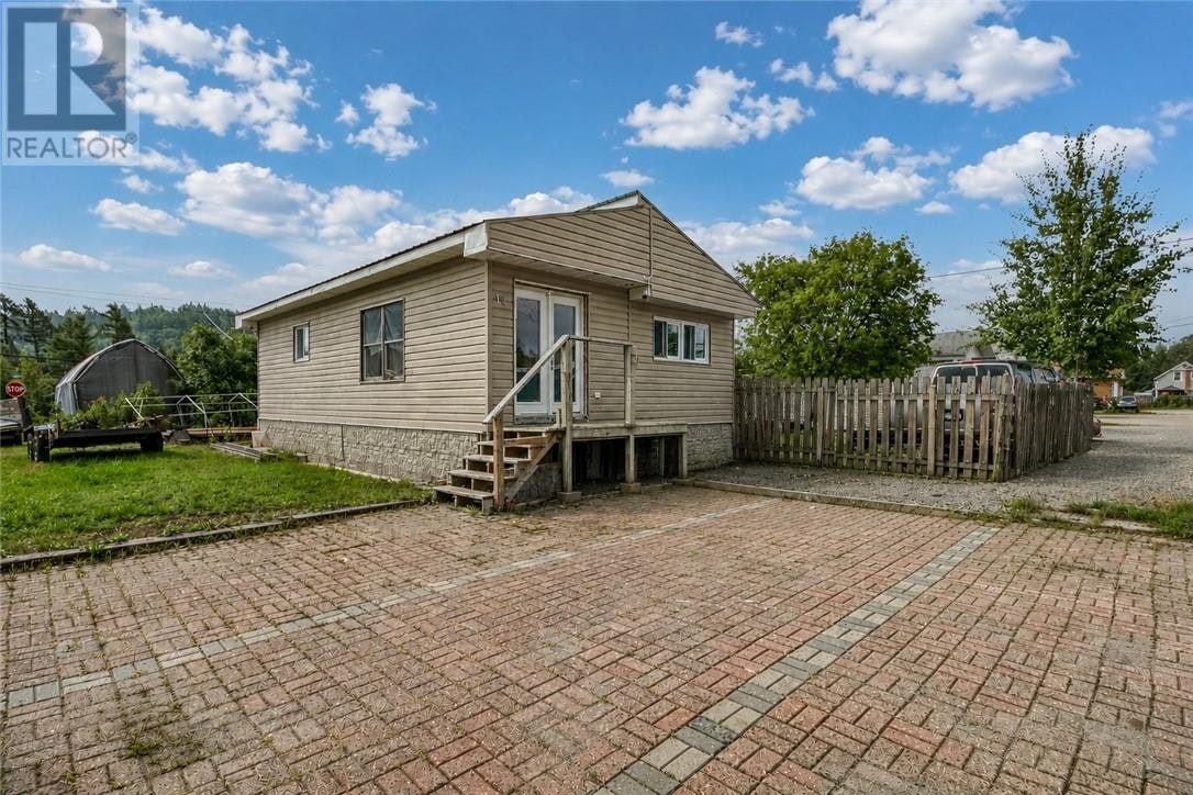19 Center Street, Greater Sudbury, ON, P0M 2C0