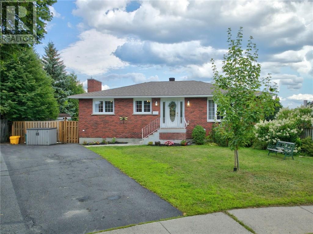 516 Camelot Drive, Greater Sudbury, ON, P3B 3M7