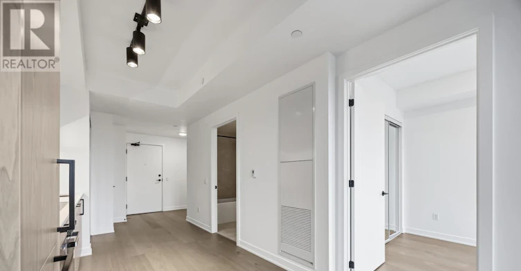 1007-91 Montclair Avenue, Toronto, ON, M5P 0B1 - 3
