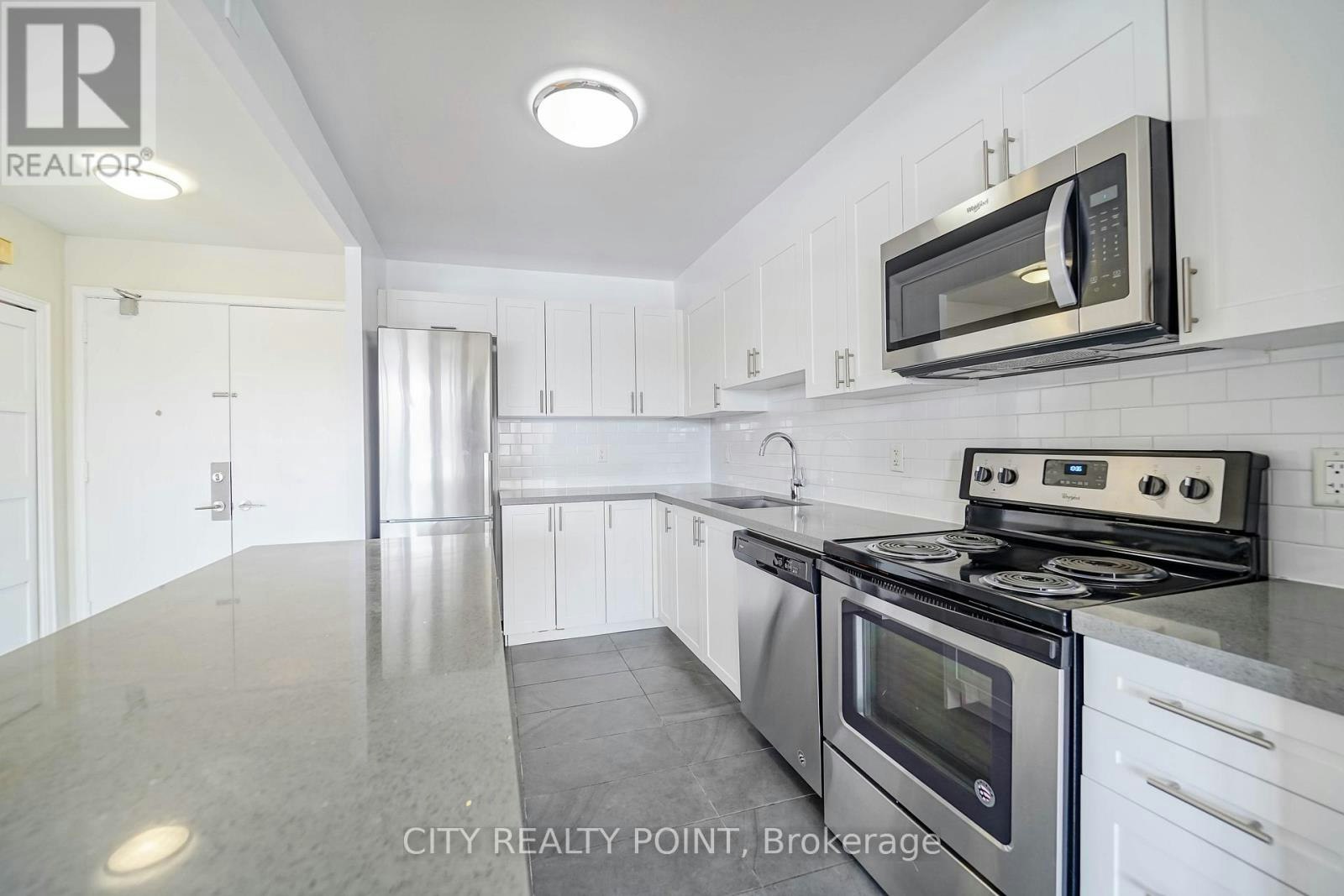 202-10 Shallmar Boulevard, Toronto, ON, M5N 1J4 - 8