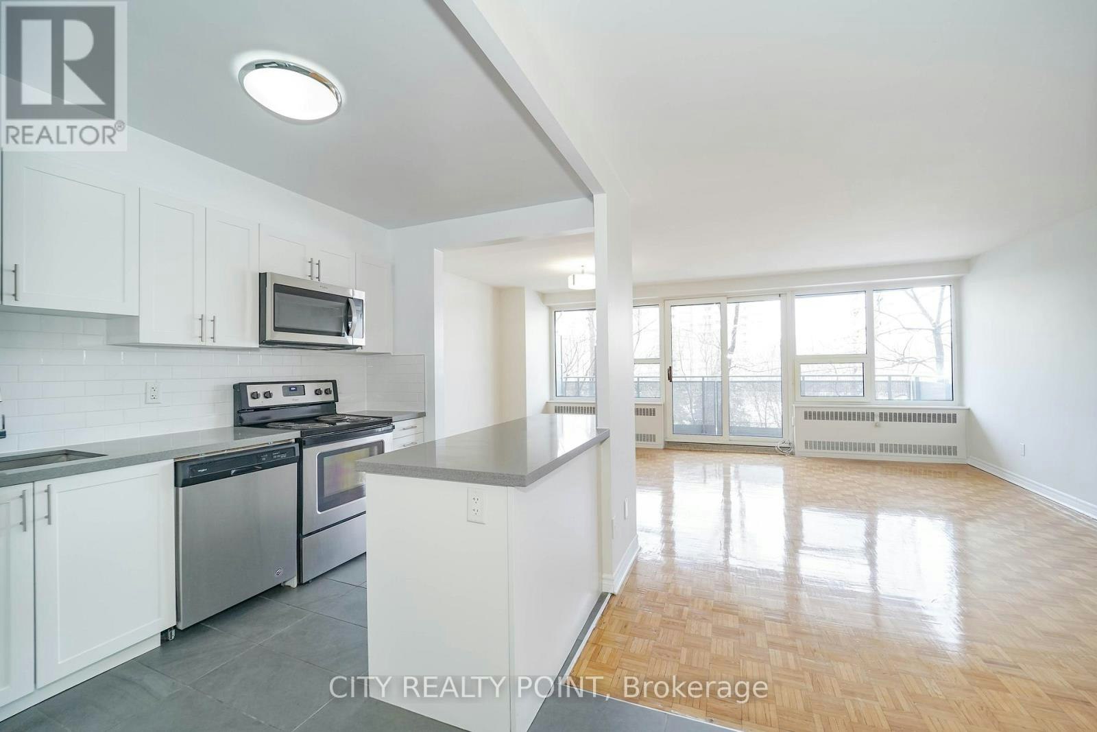 202-10 Shallmar Boulevard, Toronto, ON, M5N 1J4 - 2