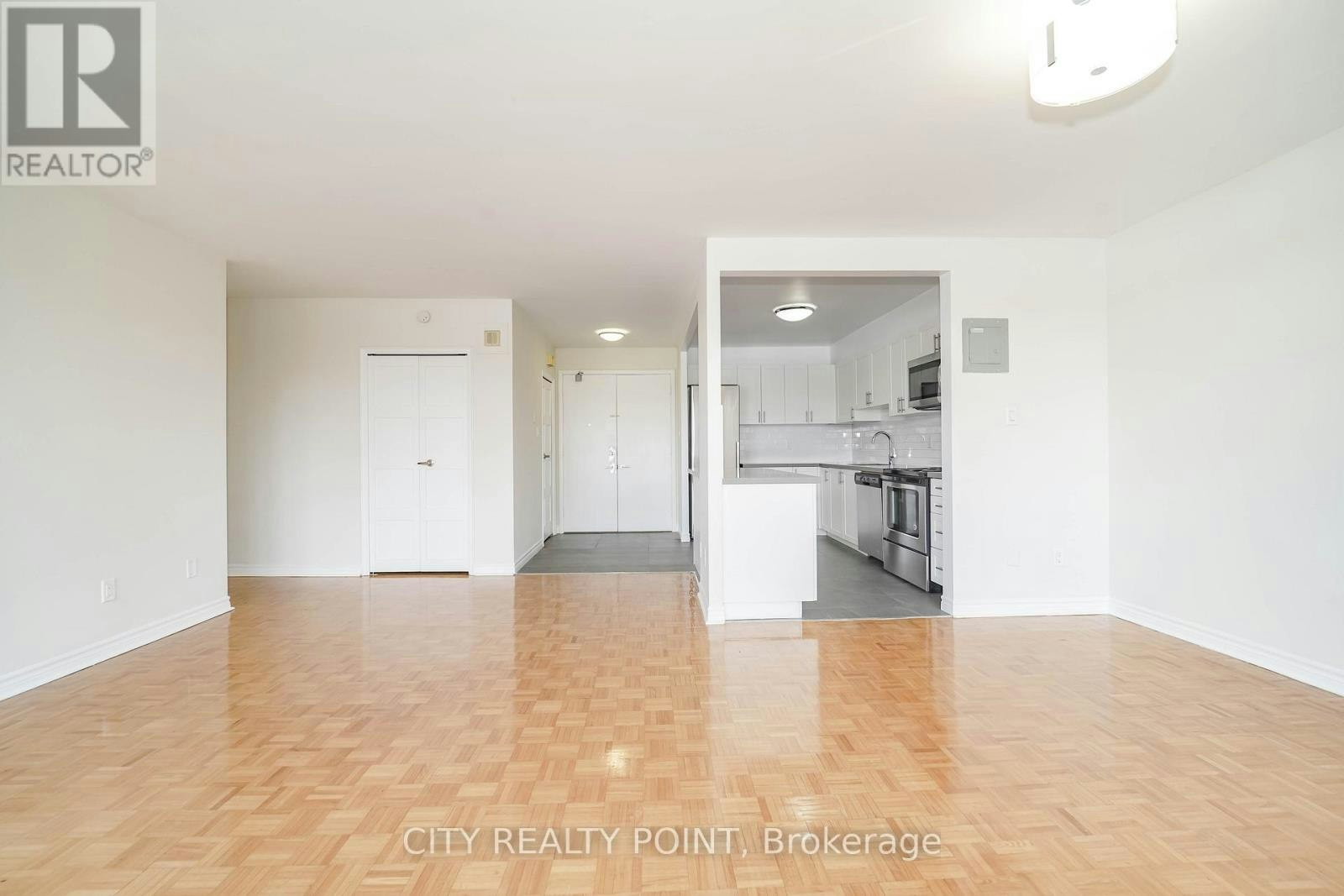202-10 Shallmar Boulevard, Toronto, ON, M5N 1J4 - 3