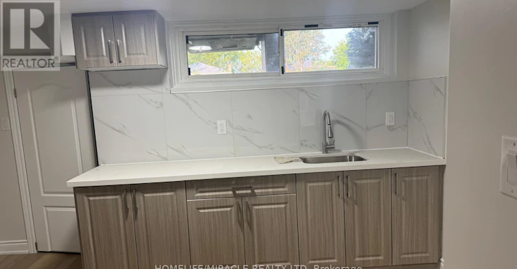 6 Kitson Drive, Toronto, ON, M1M 3C8 - 20