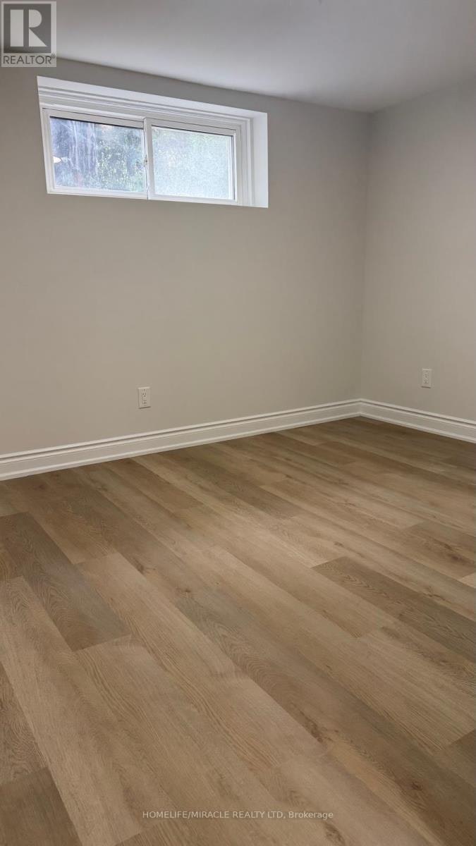 6 Kitson Drive, Toronto, ON, M1M 3C8 - 7