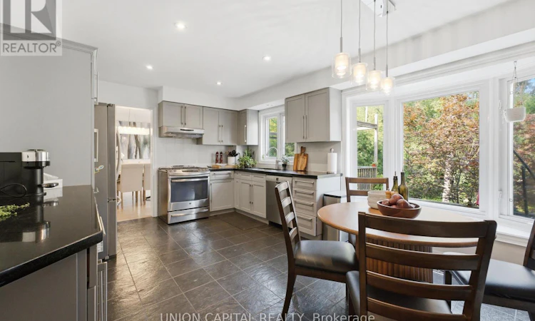 22 Cynthia Crescent