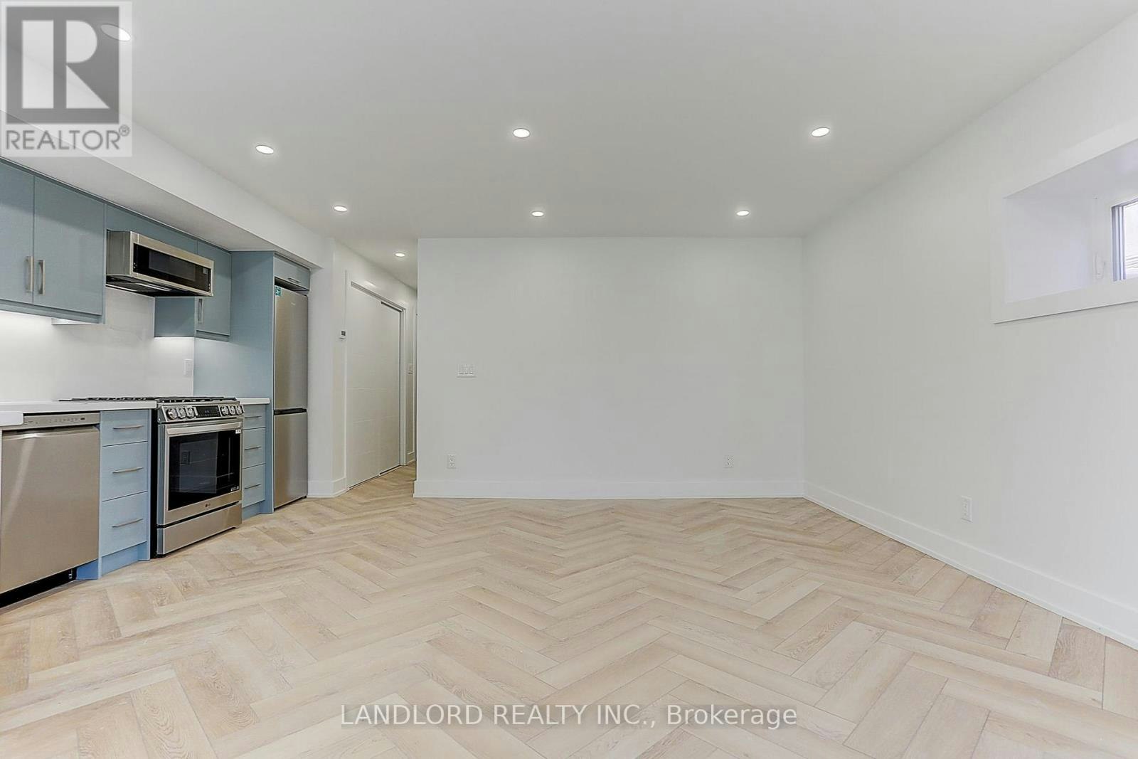 LOWER-71 Livingstone Avenue, Toronto, ON, M6E 2L7 - 24
