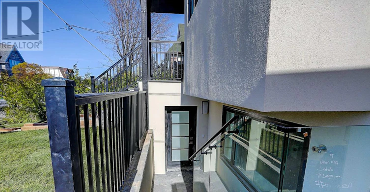 LOWER-71 Livingstone Avenue, Toronto, ON, M6E 2L7 - 5