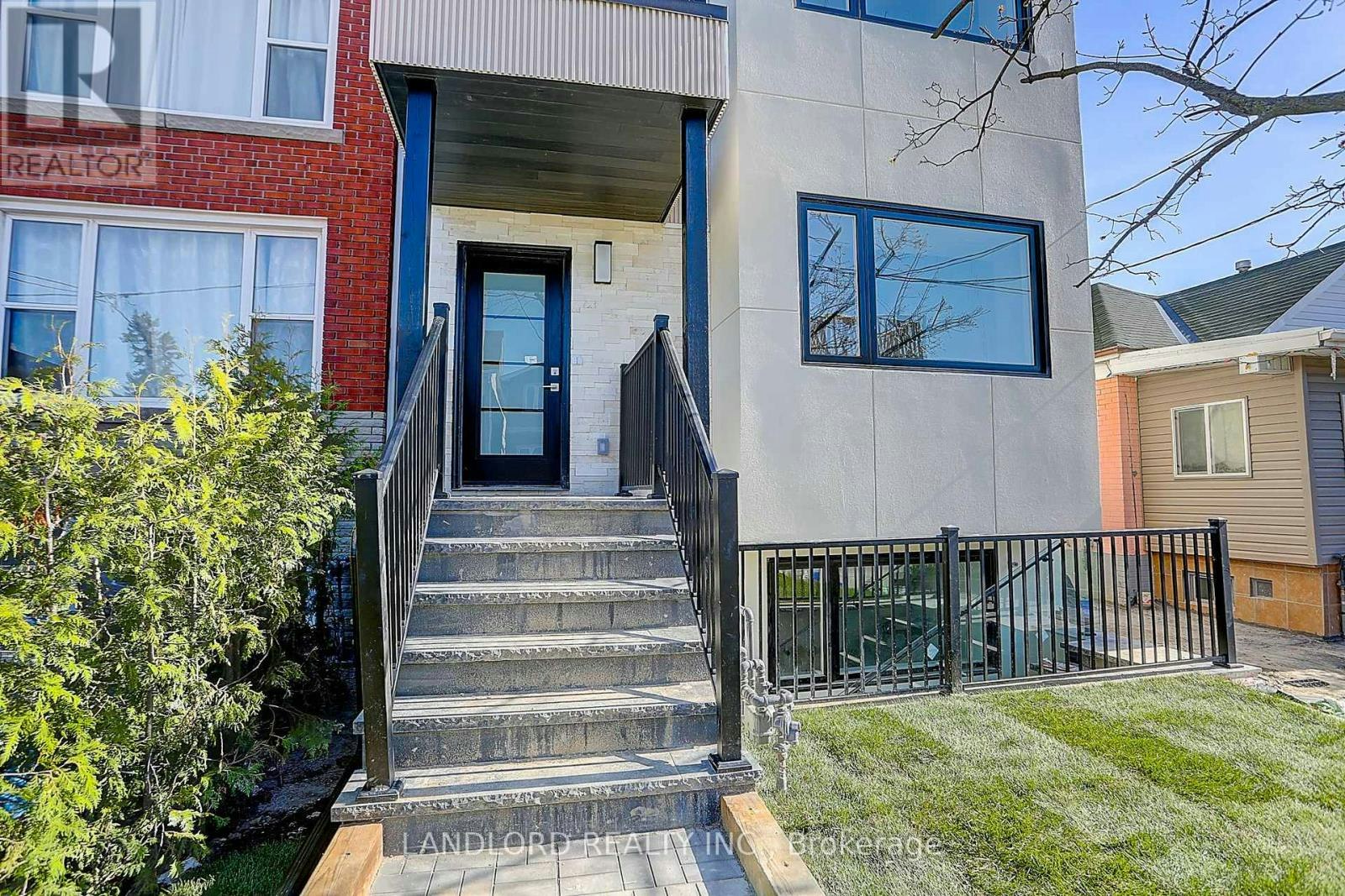 LOWER-71 Livingstone Avenue, Toronto, ON, M6E 2L7 - 8