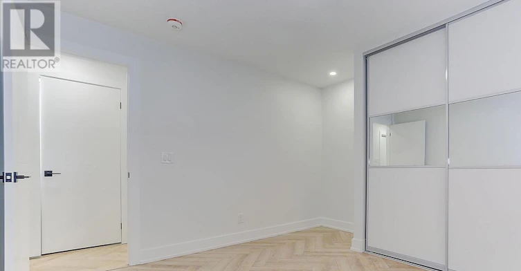 LOWER-71 Livingstone Avenue, Toronto, ON, M6E 2L7 - 26