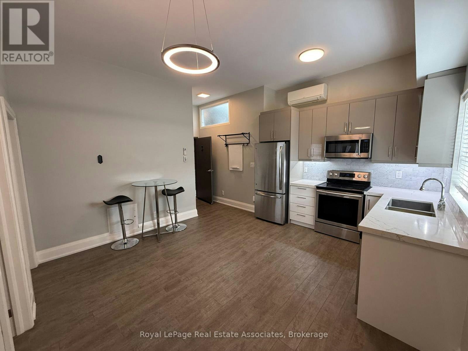 3-2548 Eglinton Avenue W, Toronto, ON, M6M 1T1 - 3