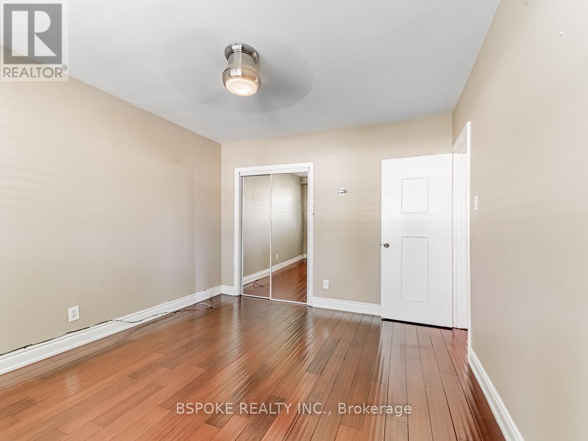 UPPER-252 Thistle Down Boulevard, Toronto, ON, M9V 1K7 - 16