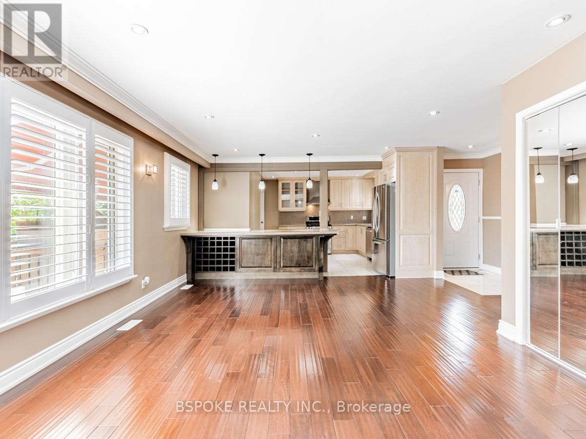 UPPER-252 Thistle Down Boulevard, Toronto, ON, M9V 1K7 - 4