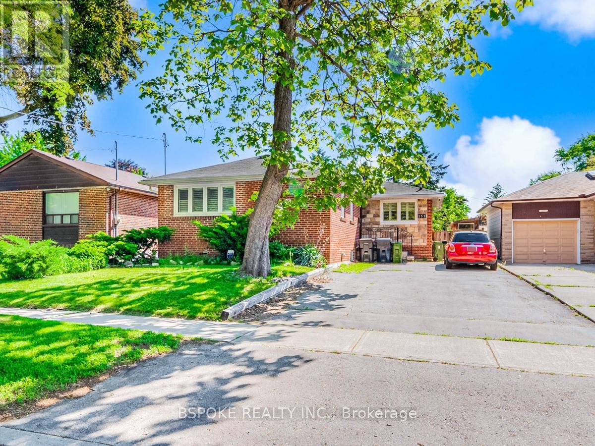 UPPER-252 Thistle Down Boulevard, Toronto, ON, M9V 1K7