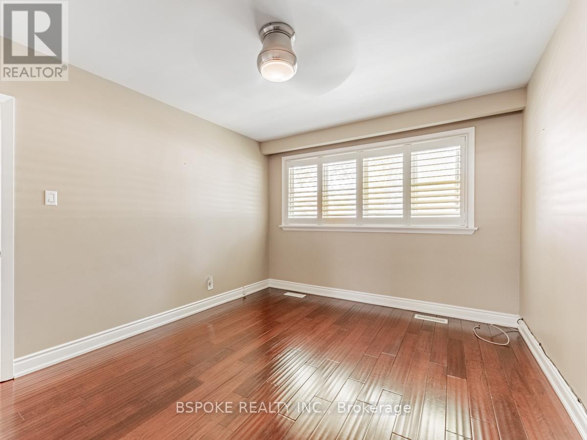 UPPER-252 Thistle Down Boulevard, Toronto, ON, M9V 1K7 - 17