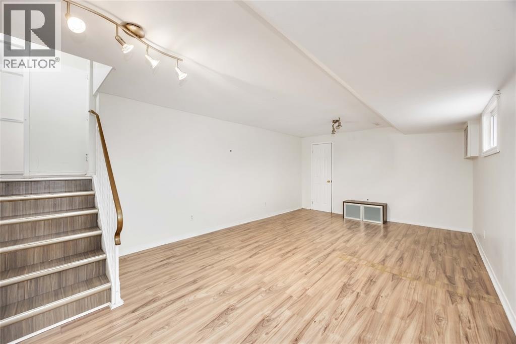 226 Trudeau Drive, Sarnia, ON, N7S 4K6 - 27