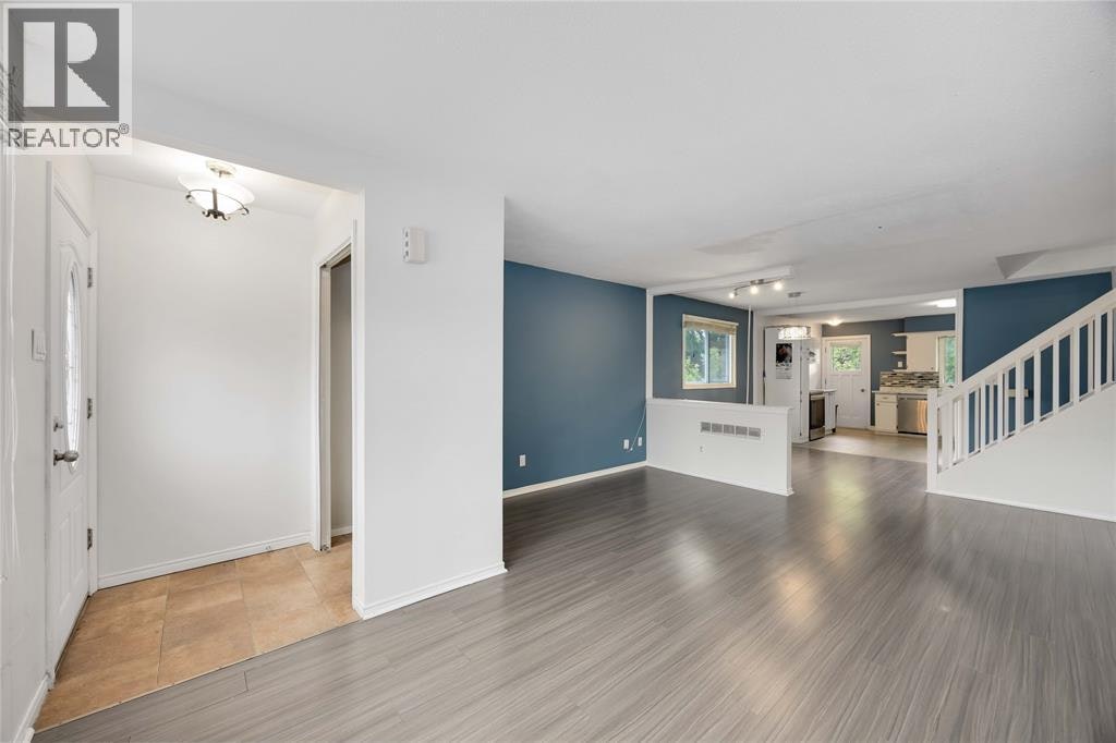 226 Trudeau Drive, Sarnia, ON, N7S 4K6 - 5