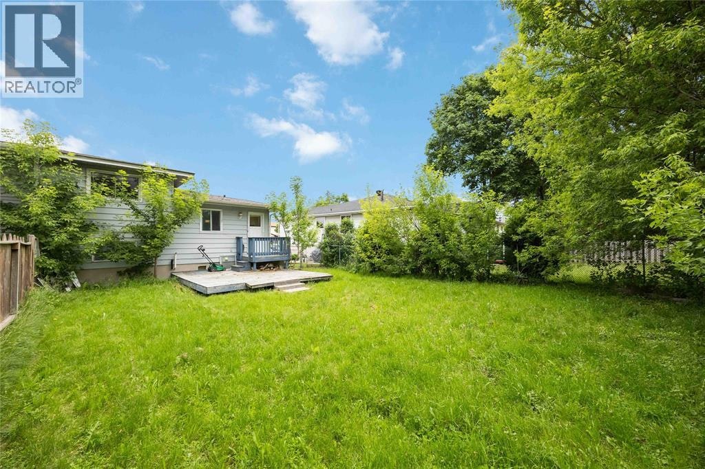 226 Trudeau Drive, Sarnia, ON, N7S 4K6 - 31