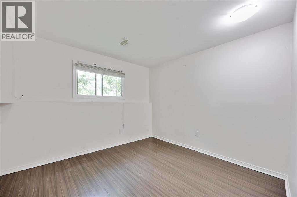 226 Trudeau Drive, Sarnia, ON, N7S 4K6 - 23