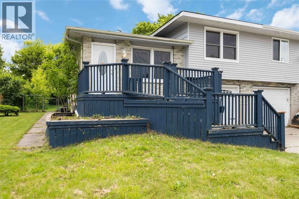 226 Trudeau Drive, Sarnia, ON, N7S 4K6 - 3