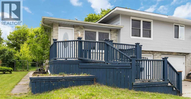 226 Trudeau Drive, Sarnia, ON, N7S 4K6 - 3