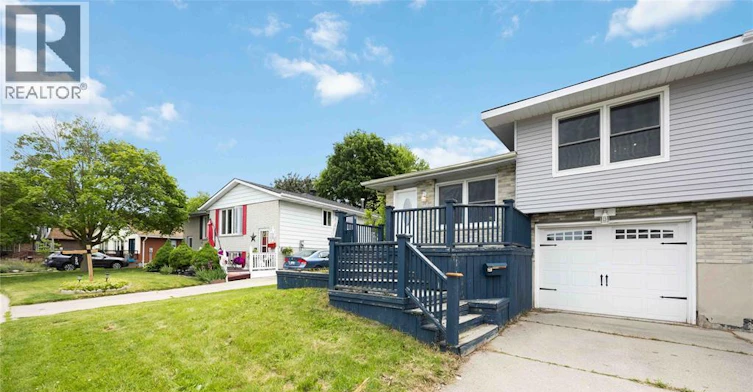 226 Trudeau Drive, Sarnia, ON, N7S 4K6 - 2