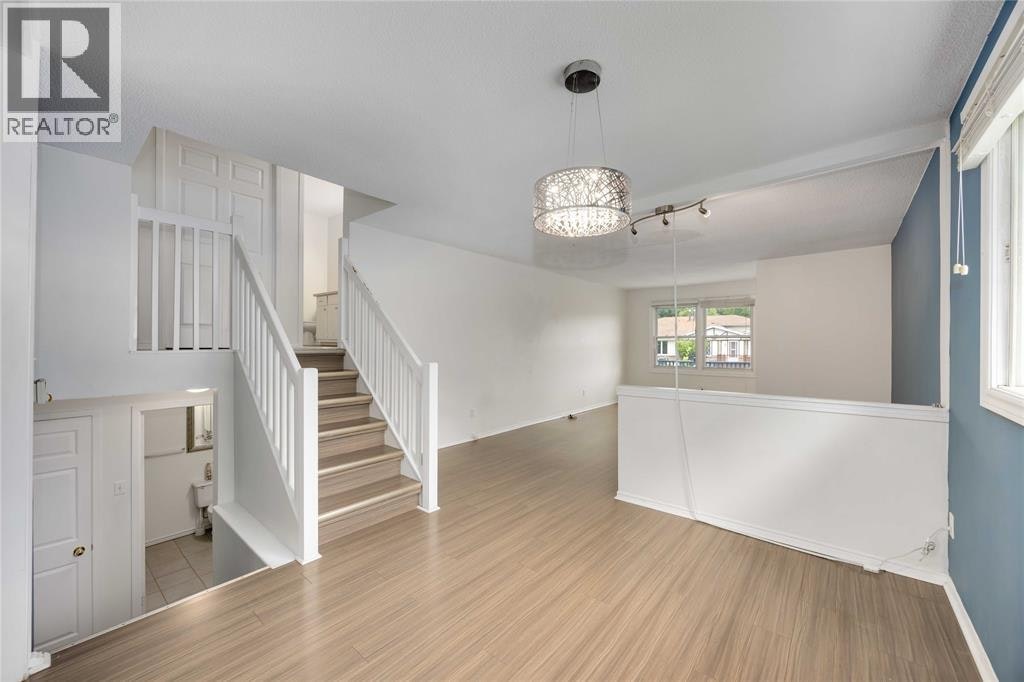 226 Trudeau Drive, Sarnia, ON, N7S 4K6 - 8