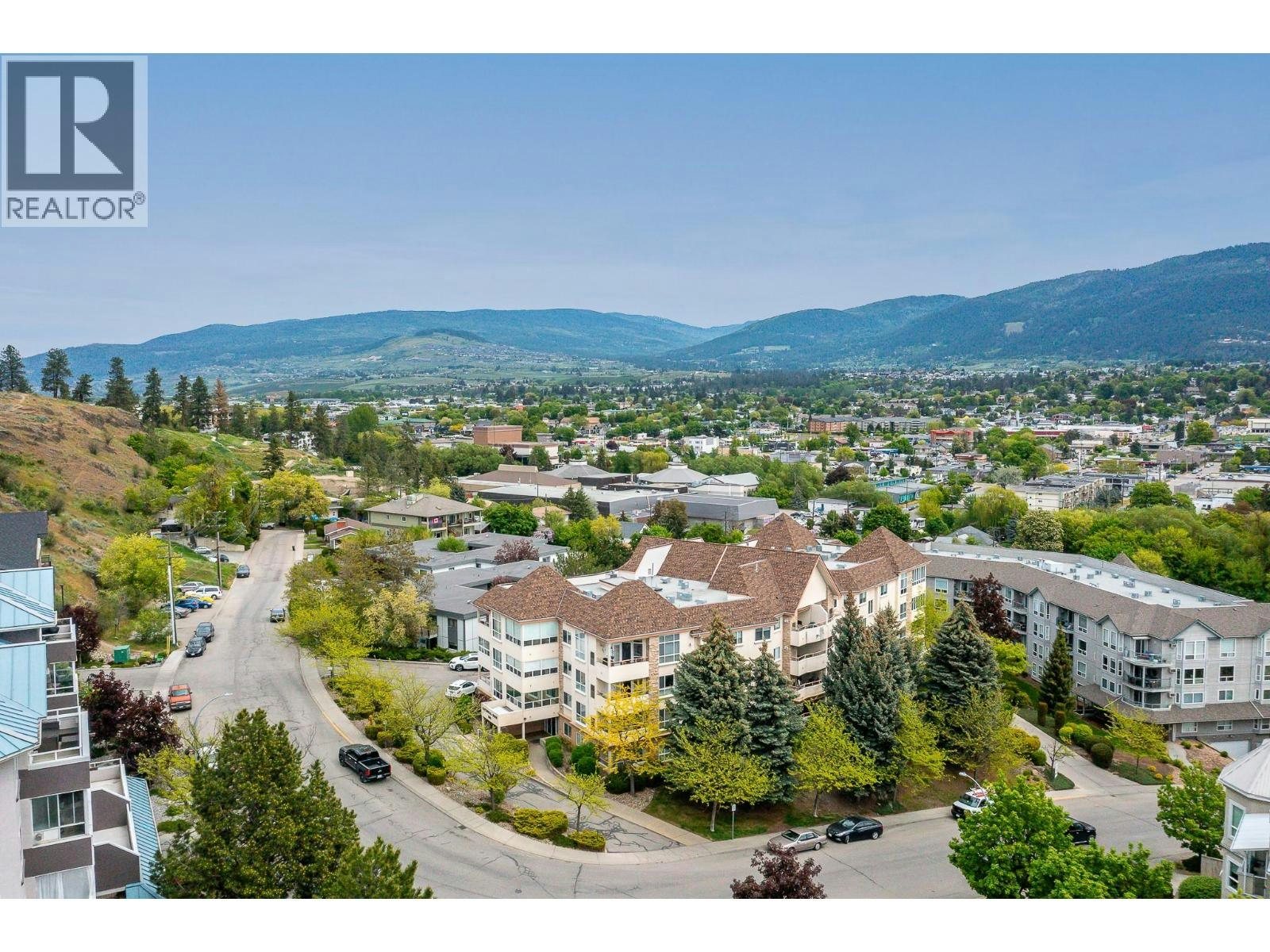 309-3301 Centennial Drive - 4