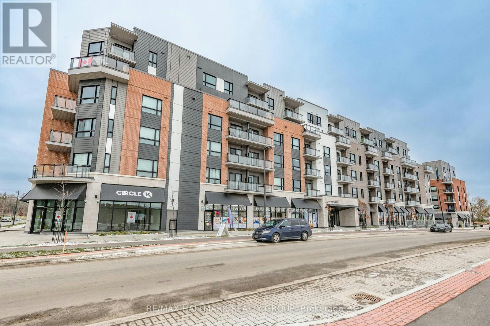 404-1350 Hemlock Road, Ottawa, ON, K1K 5C2 - 3