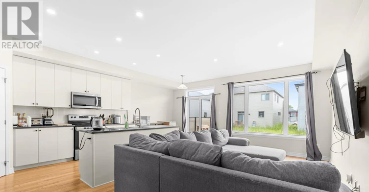 709 Namur Street, Russell, ON, K0A 1W0 - 10