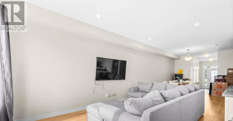 709 Namur Street, Russell, ON, K0A 1W0 - 12