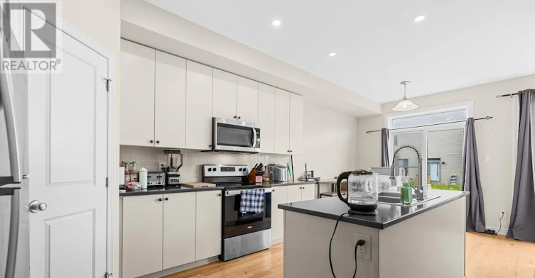 709 Namur Street, Russell, ON, K0A 1W0 - 5