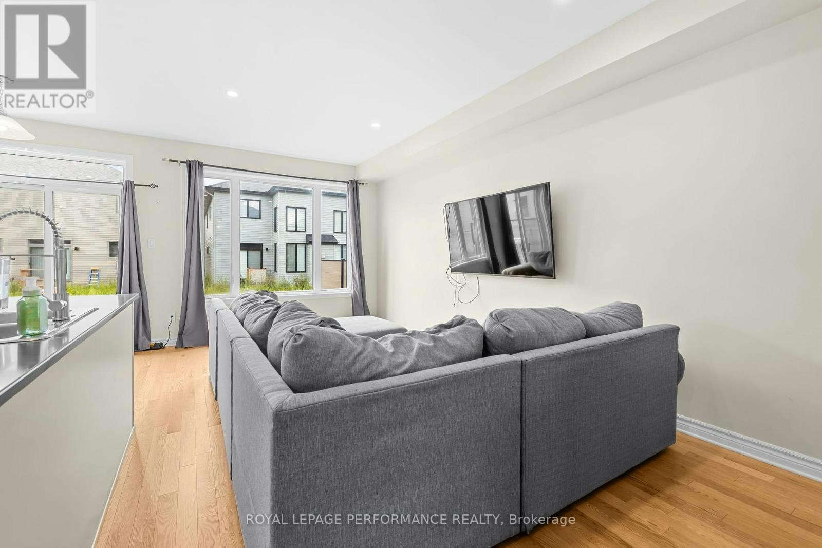 709 Namur Street, Russell, ON, K0A 1W0 - 11