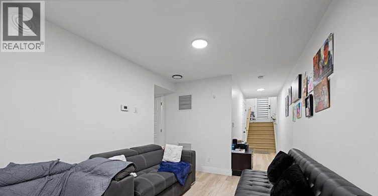 2 Lower-2224 Fraser, Windsor, ON, N8X 3Z7 - 3