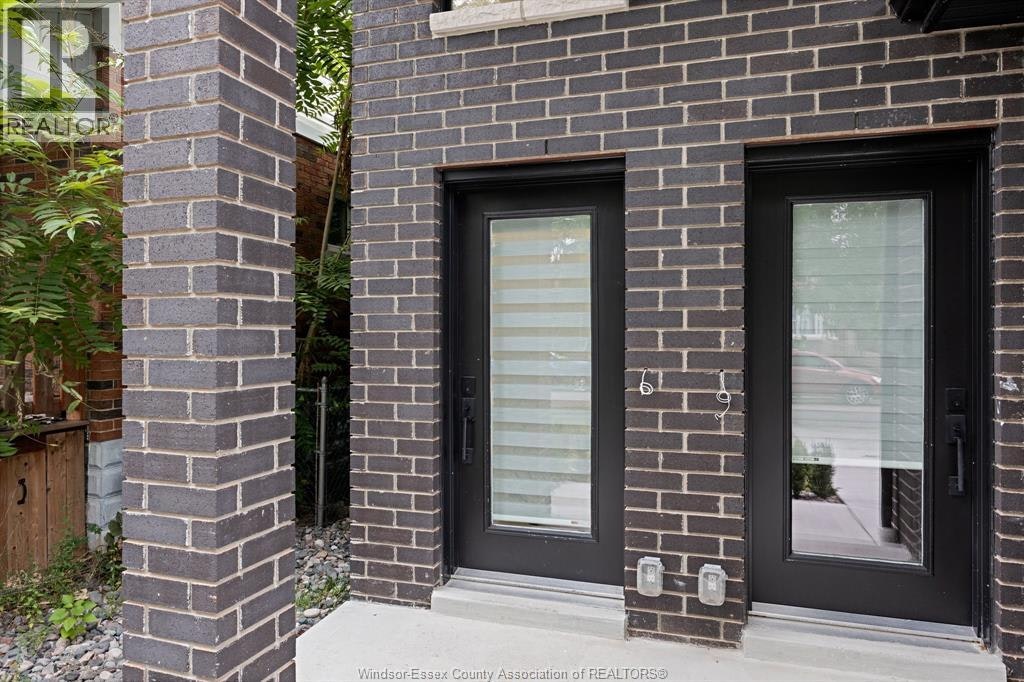 2 Lower-2224 Fraser, Windsor, ON, N8X 3Z7 - 2