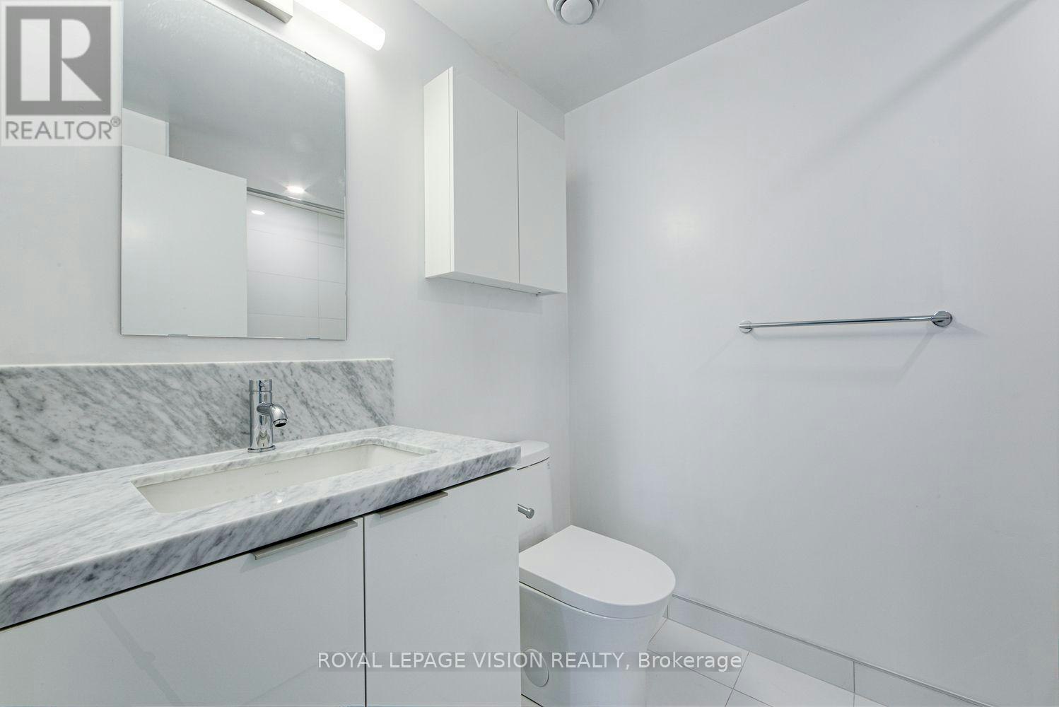 1121-121 St Patrick Street, Toronto, ON, M5T 0B8 - 27