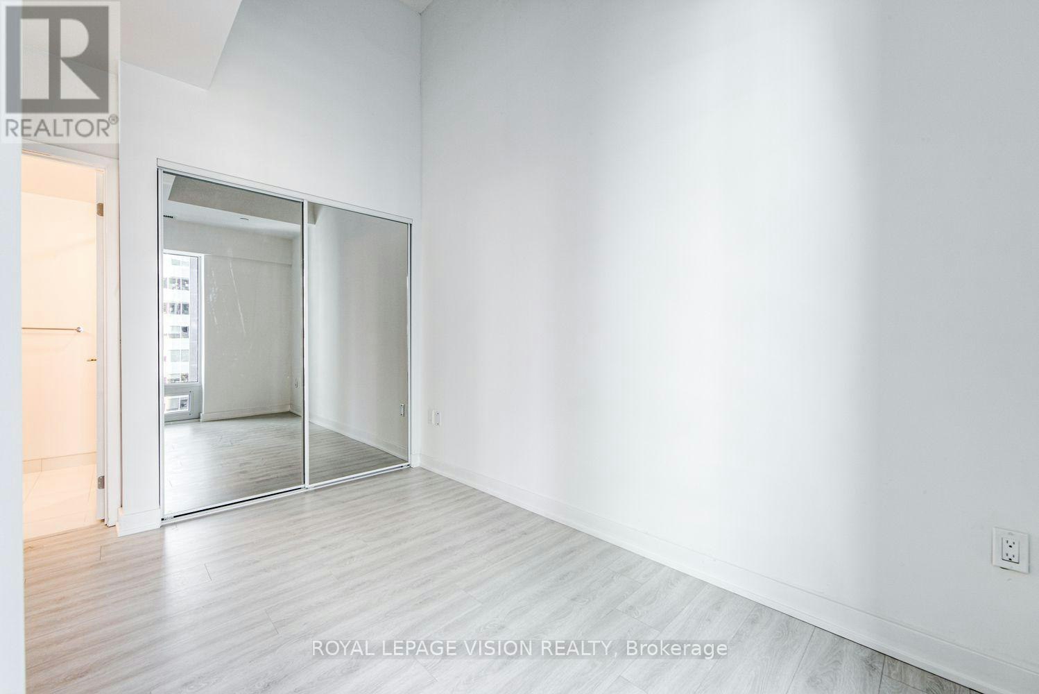 1121-121 St Patrick Street, Toronto, ON, M5T 0B8 - 25