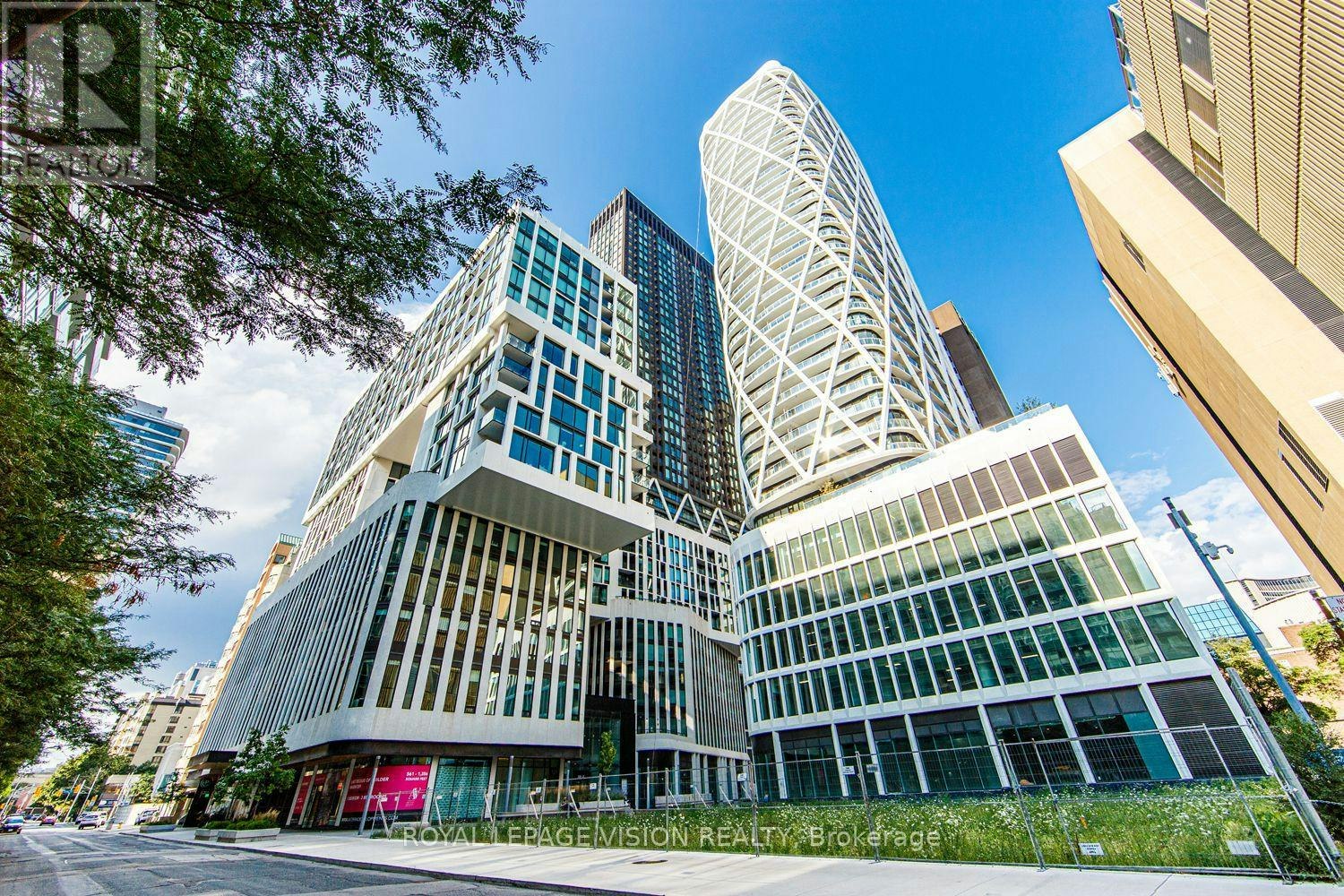 1121-121 St Patrick Street, Toronto, ON, M5T 0B8