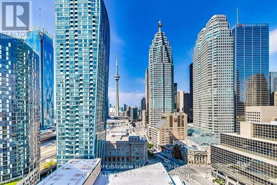 2206-1 Scott Street, Toronto, ON, M5E 1A1