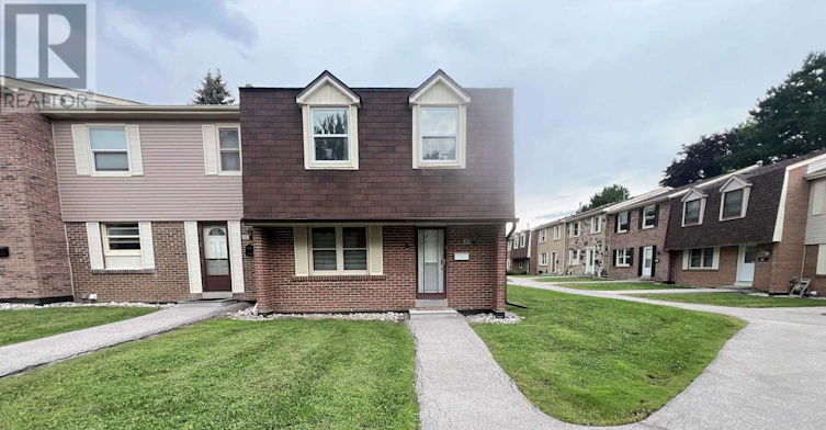 44-2061 Bridletowne Circle, Toronto, ON, M1W 2J7