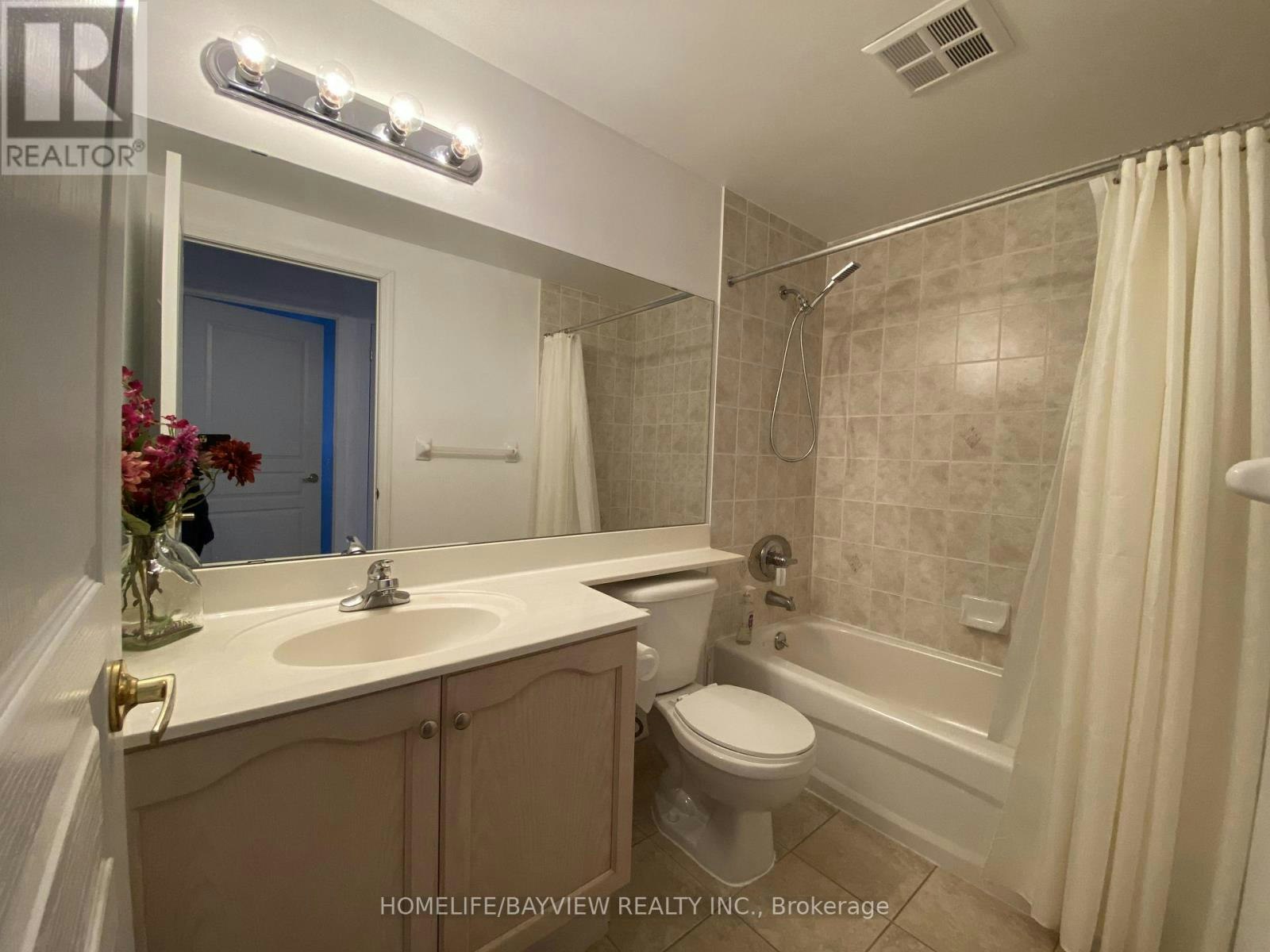 LPH4-9 Northern Heights Drive, Richmond Hill, ON, L4B 4M5 - 16
