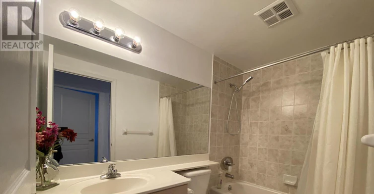 LPH4-9 Northern Heights Drive, Richmond Hill, ON, L4B 4M5 - 16